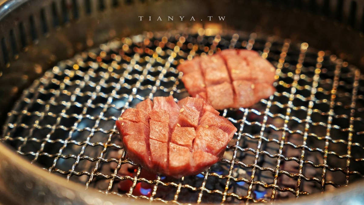 【燒肉道】全台首創軌道送餐吃到飽，789元起頂級海陸火烤兩吃大滿足，和牛、海鮮無限量供應