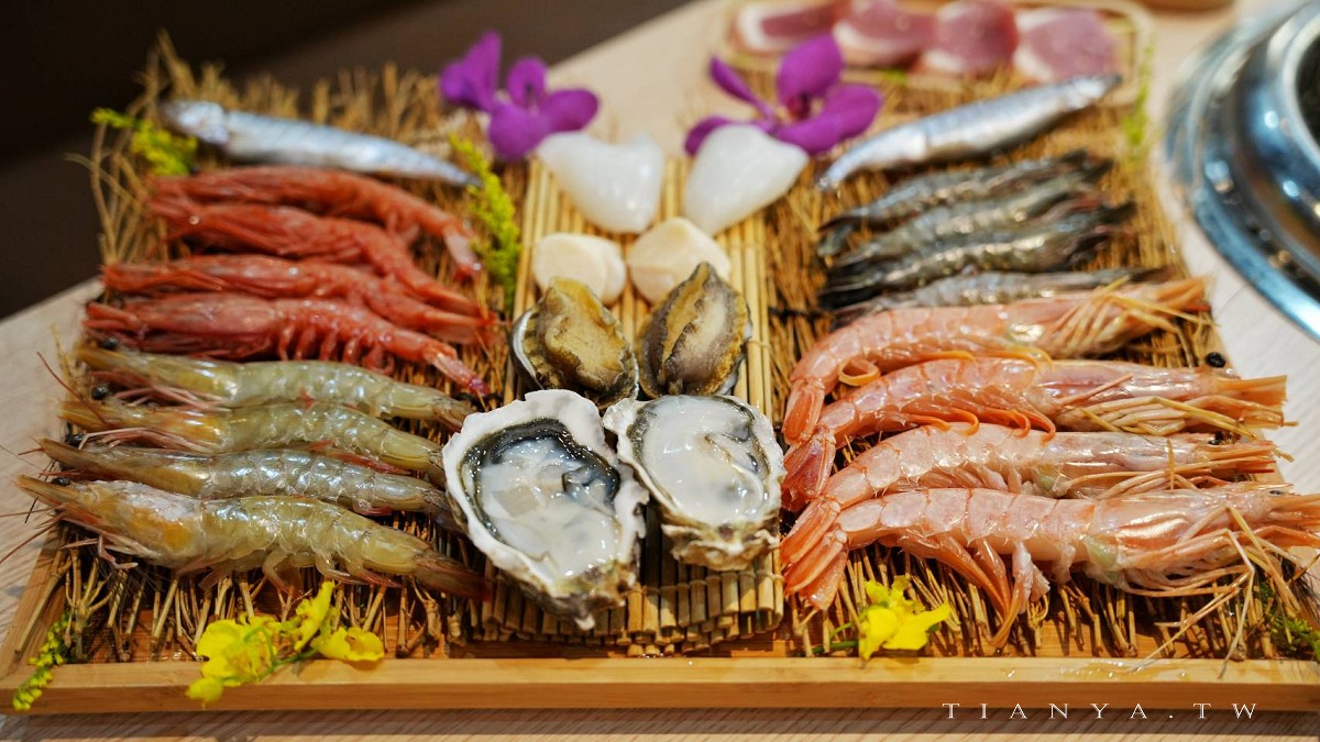 【燒肉道】全台首創軌道送餐吃到飽，789元起頂級海陸火烤兩吃大滿足，和牛、海鮮無限量供應