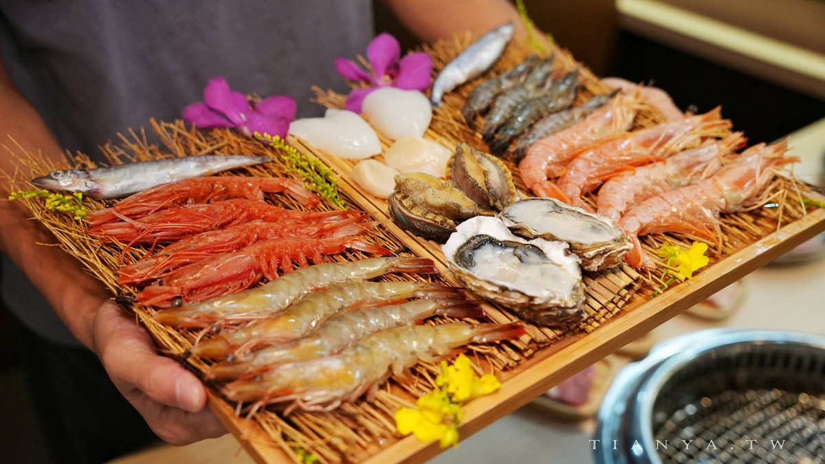 【燒肉道】全台首創軌道送餐吃到飽，789元起頂級海陸火烤兩吃大滿足，和牛、海鮮無限量供應