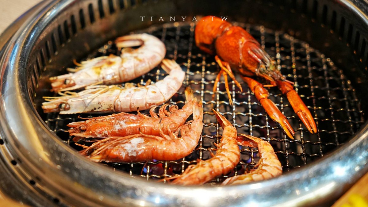 【燒肉道】全台首創軌道送餐吃到飽，789元起頂級海陸火烤兩吃大滿足，和牛、海鮮無限量供應