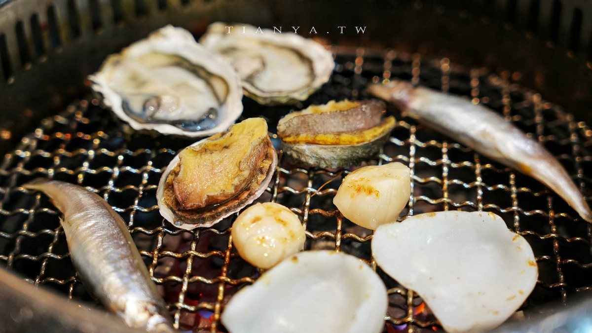 【燒肉道】全台首創軌道送餐吃到飽，789元起頂級海陸火烤兩吃大滿足，和牛、海鮮無限量供應