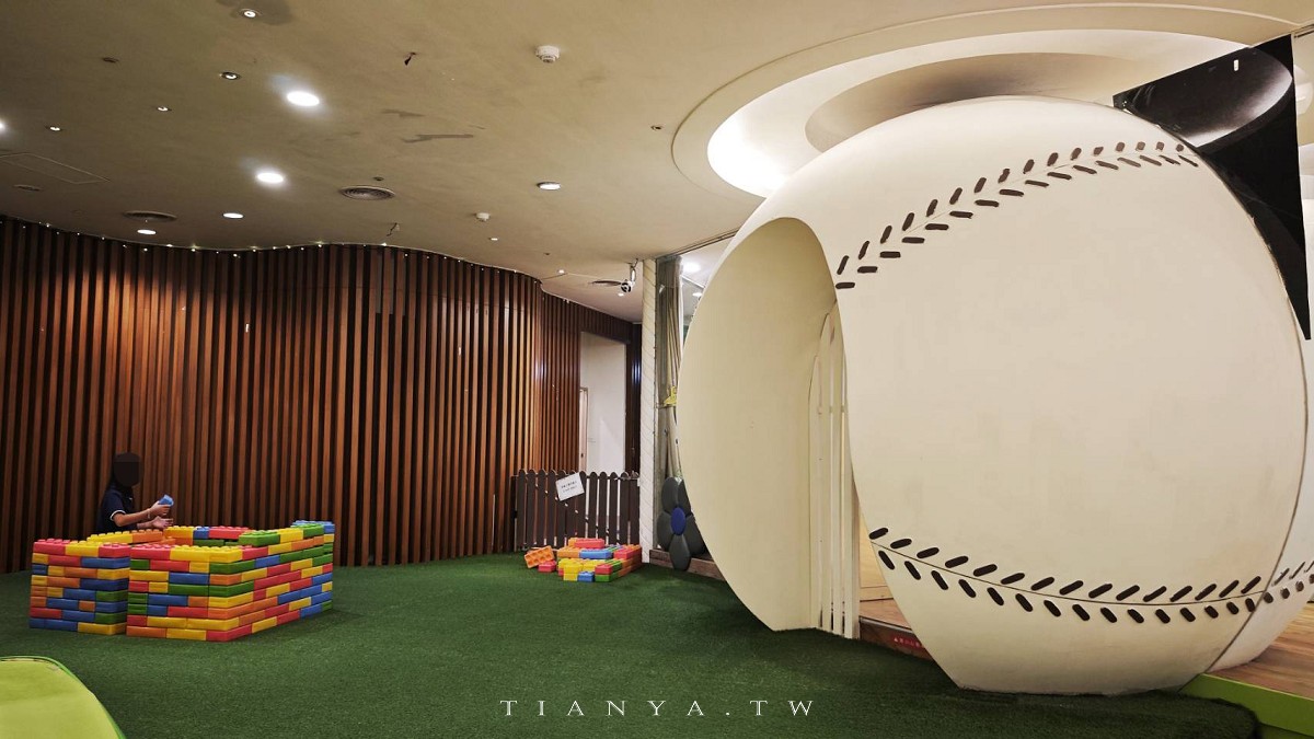 【墾丁凱撒大飯店】池畔花園客房、親子設施、交通接駁、自助早餐晚餐完全攻略