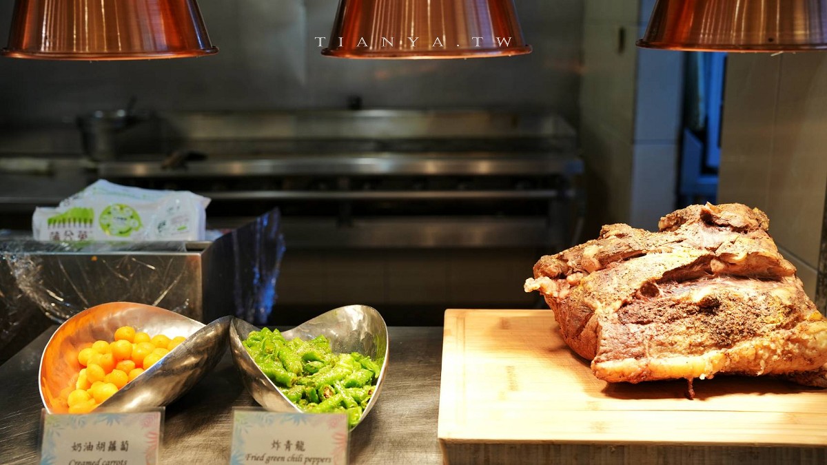 【墾丁凱撒大飯店】池畔花園客房、親子設施、交通接駁、自助早餐晚餐完全攻略