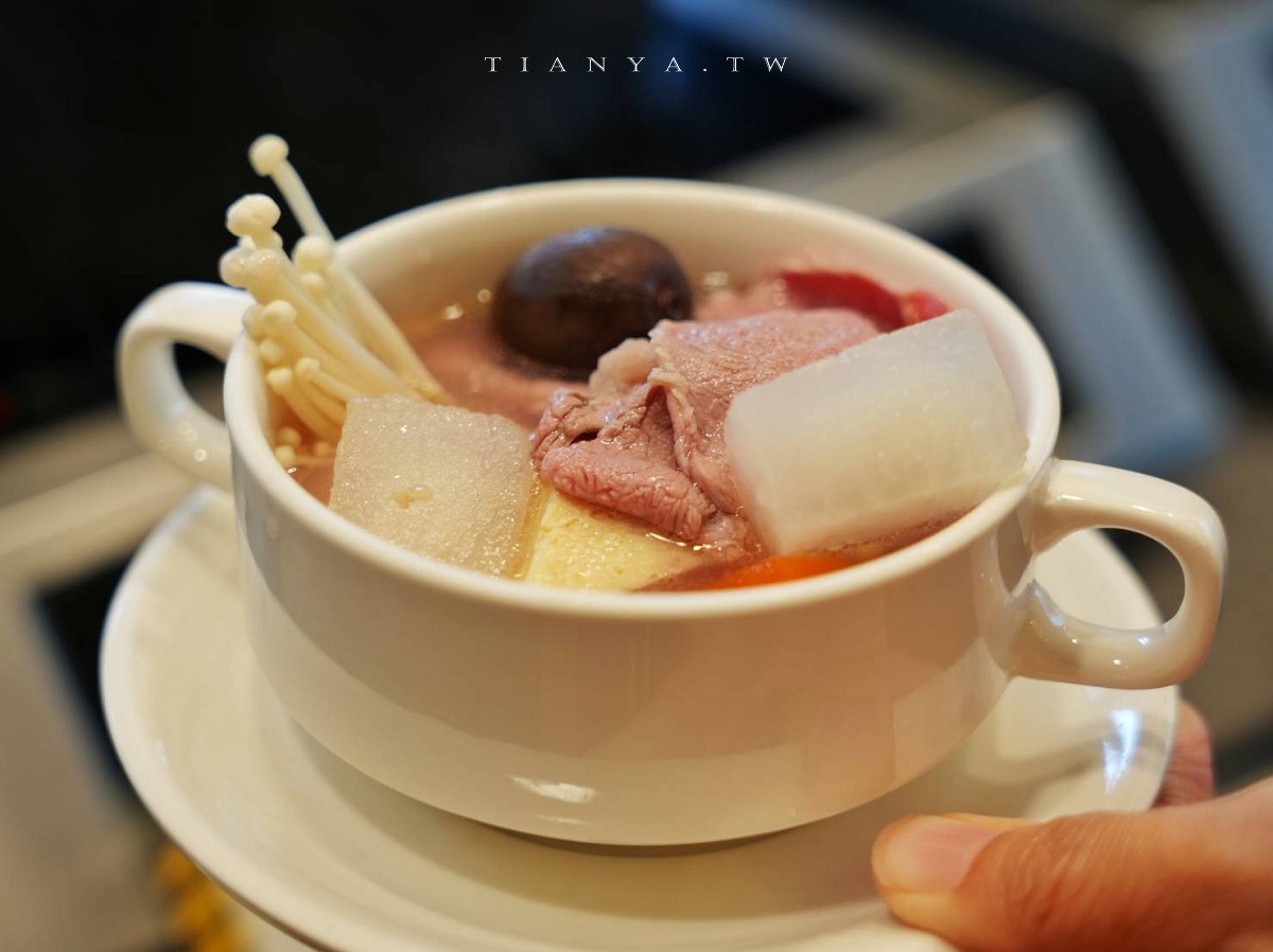 【墾丁凱撒大飯店】池畔花園客房、親子設施、交通接駁、自助早餐晚餐完全攻略