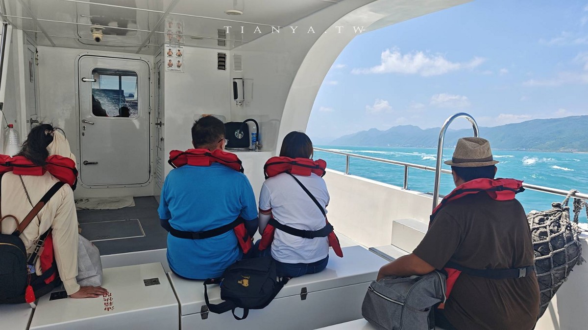 花蓮觀光漁港私房玩法大公開！認識海洋生態、出海賞鯨豚、大啖魚市現流海產，半天暢遊東岸海洋新視野