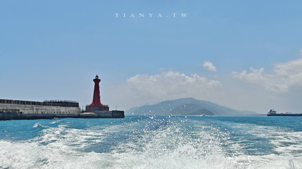 花蓮觀光漁港私房玩法大公開！認識海洋生態、出海賞鯨豚、大啖魚市現流海產，半天暢遊東岸海洋新視野