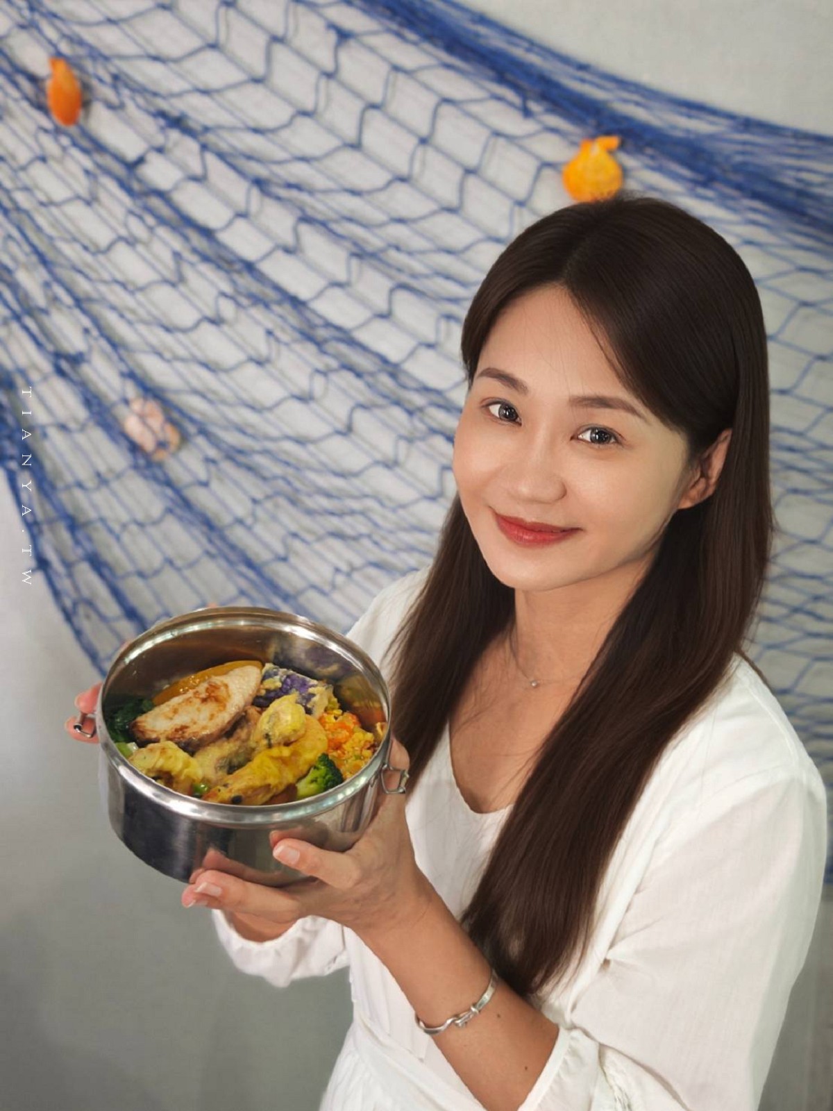 花蓮觀光漁港私房玩法大公開！認識海洋生態、出海賞鯨豚、大啖魚市現流海產，半天暢遊東岸海洋新視野