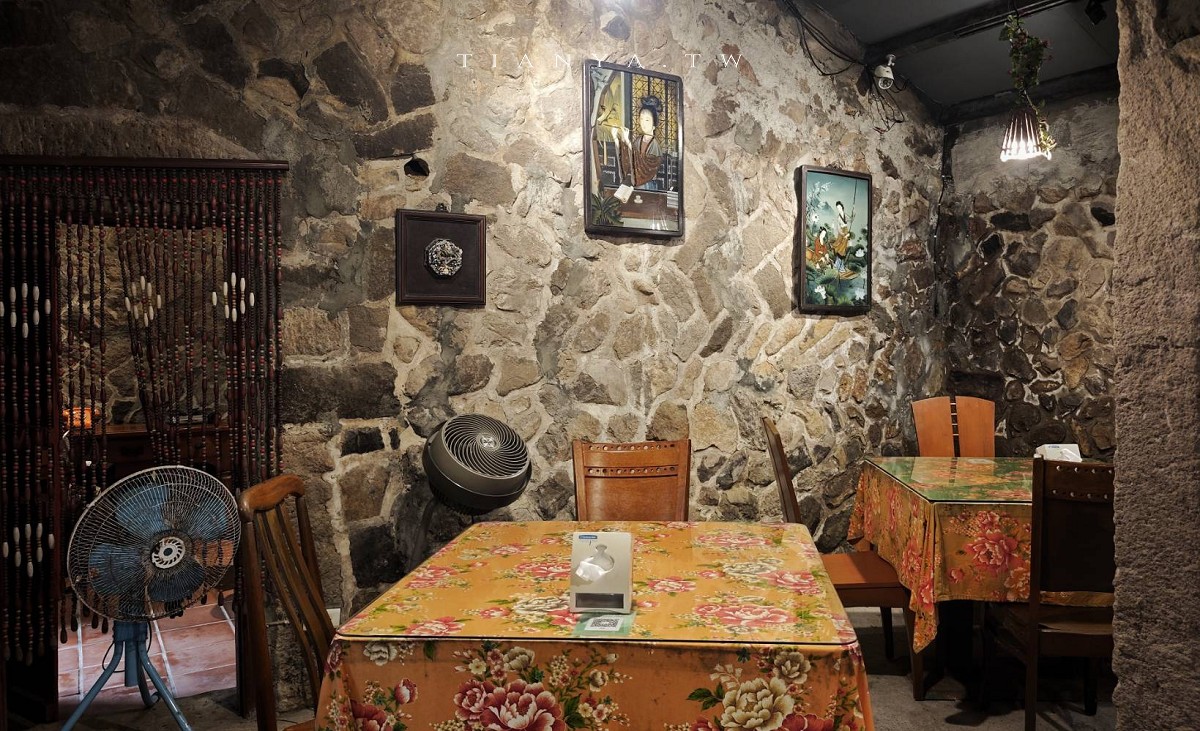 【常青廬】陽明山秘境石頭屋老宅餐廳,竹子湖必吃土雞、熱炒山菜推薦 【常青廬】陽明山秘境石頭屋老宅餐廳,竹子湖必吃土雞、熱炒山菜推薦